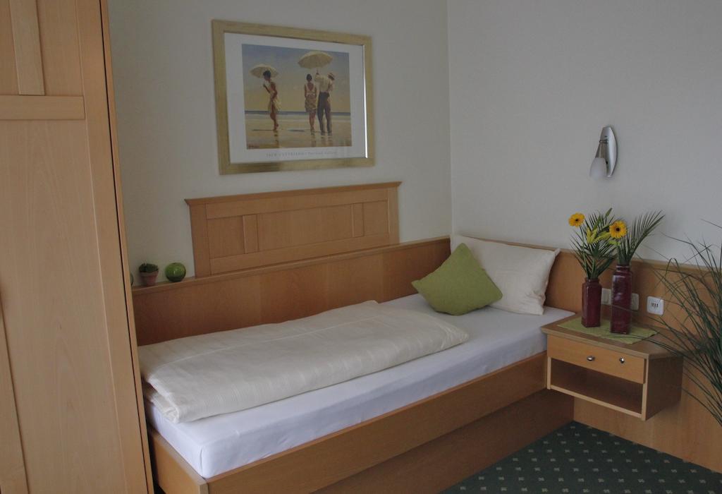 Apart-Hotel Pension Rossmayer Бад-Фюссінг Номер фото